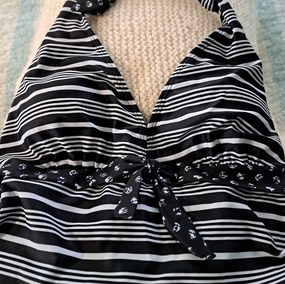 2 piece - Picture 6 of 6